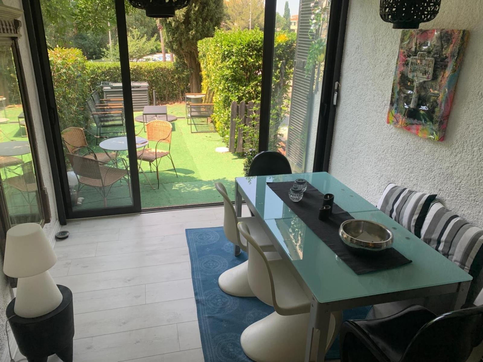 La Petite Perle Apartment Коголен Екстериор снимка